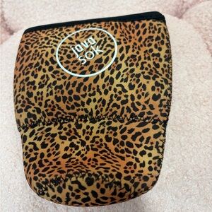 Java‎ Sok Leopard Print Pouch large 30-32 oz